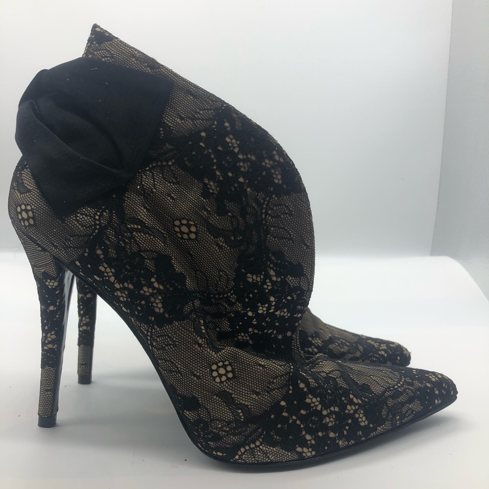Stuart Weitzman Lace Booties - image 3